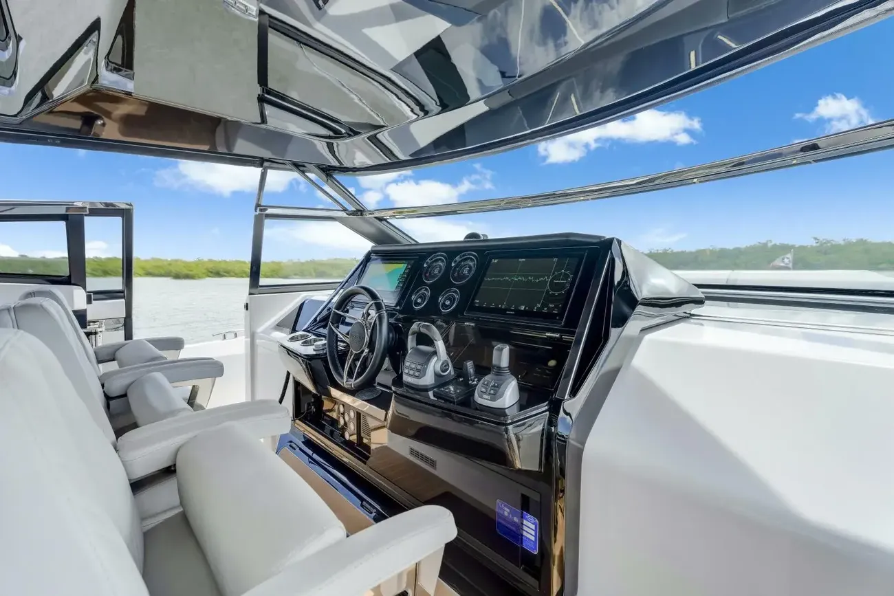 Thumbnail von Sunseeker Superhawk 55