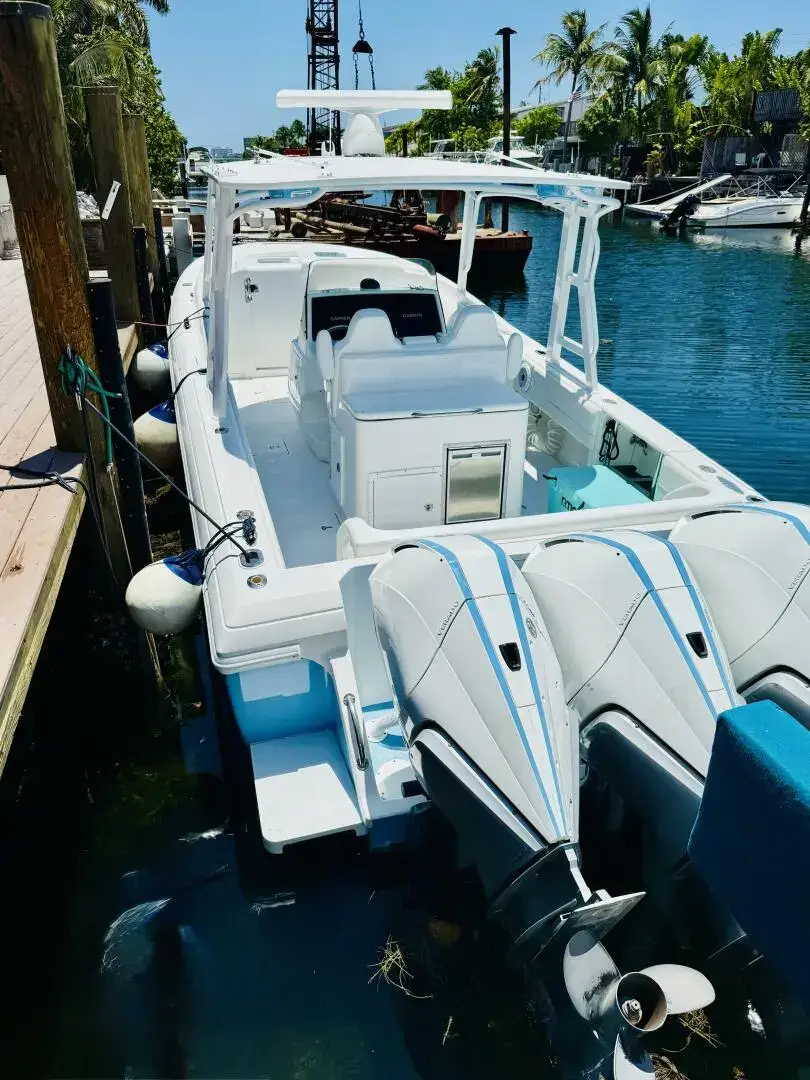 Thumbnail von Intrepid 377 WA