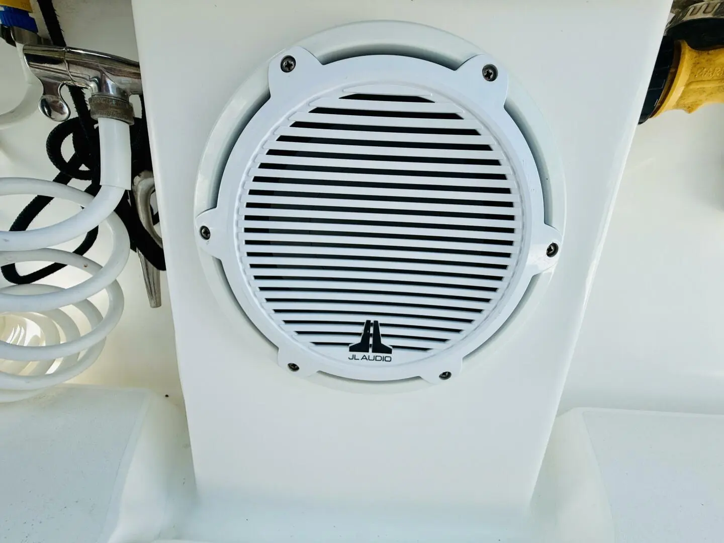 Thumbnail von Intrepid 377 WA