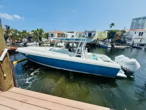 Thumbnail von Intrepid 377 WA