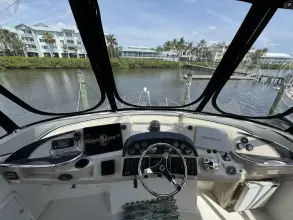 Thumbnail von Carver 41 Cockpit Motor Yacht New Beginnings