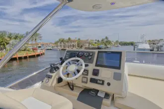 Thumbnail von Azimut 64 Flybridge Neena