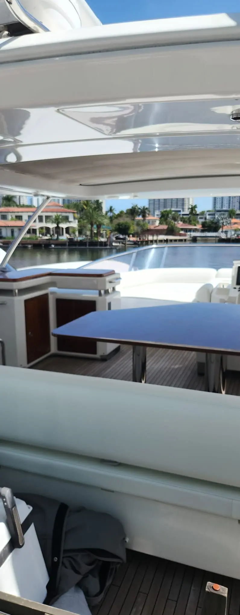 Thumbnail von Sunseeker Fly Bridge