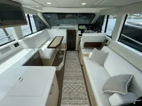 Thumbnail von Regal 38 XO 19TH HOLE