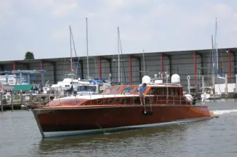 Thumbnail von Hugh Saint 65 2009