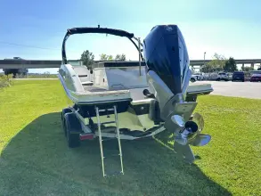 Thumbnail von Sea Ray SPX 230 Outboard