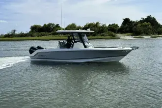 Thumbnail von Boston Whaler 250 Outrage