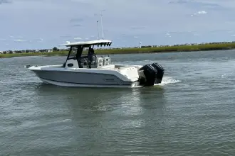 Thumbnail von Boston Whaler 250 Outrage
