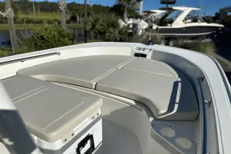 Thumbnail von Boston Whaler 190 Montauk