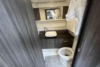 Thumbnail von Sea Ray SLX 400