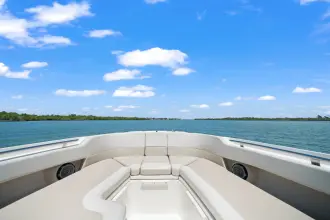 Thumbnail von Boston Whaler 320 Vantage
