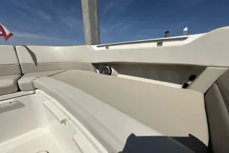 Thumbnail von Boston Whaler 320 Vantage
