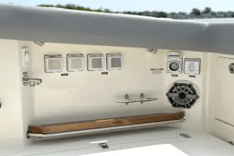 Thumbnail von Boston Whaler 380 Realm