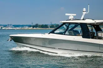 Thumbnail von Boston Whaler 380 Realm
