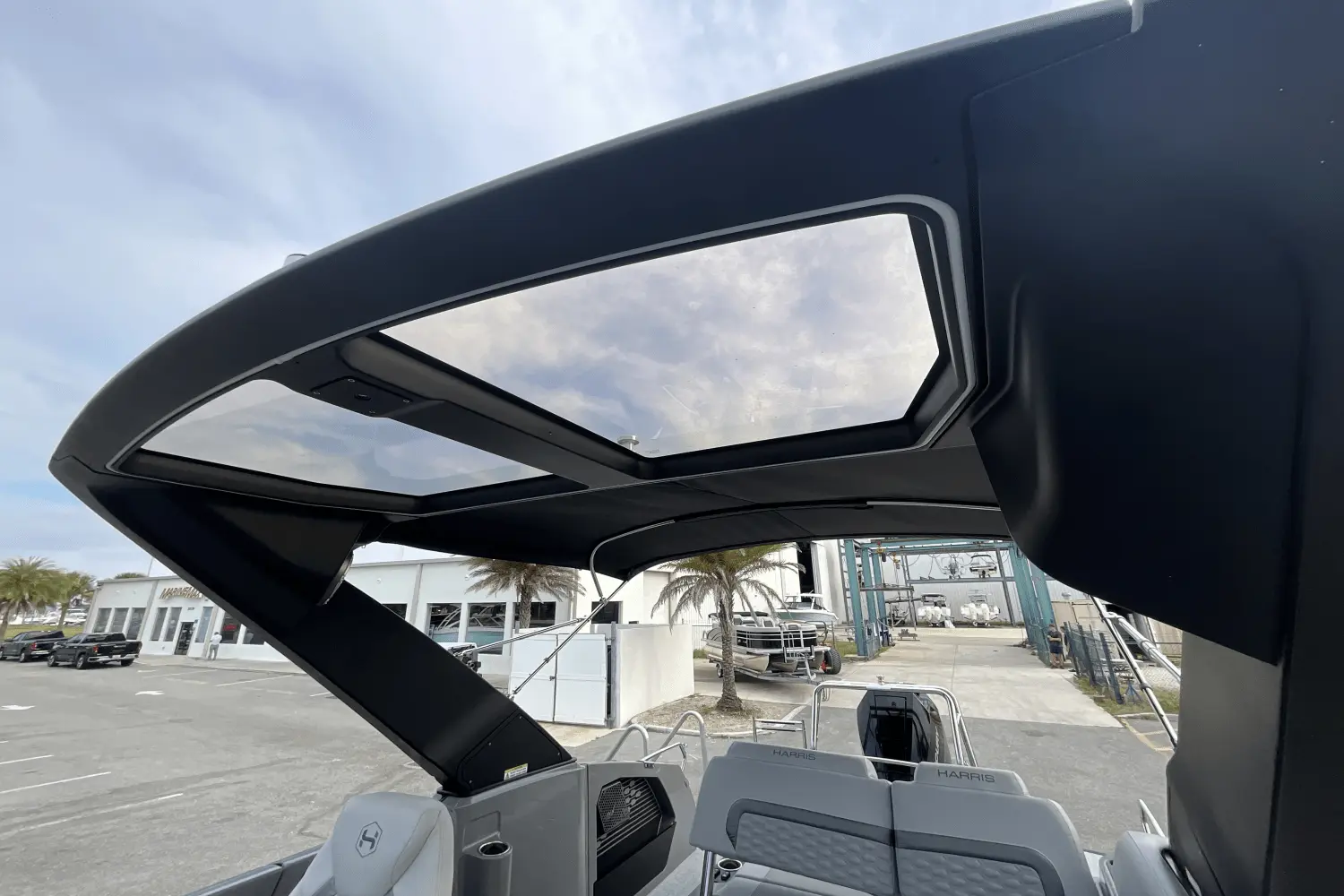 Thumbnail von Harris Crowne 250