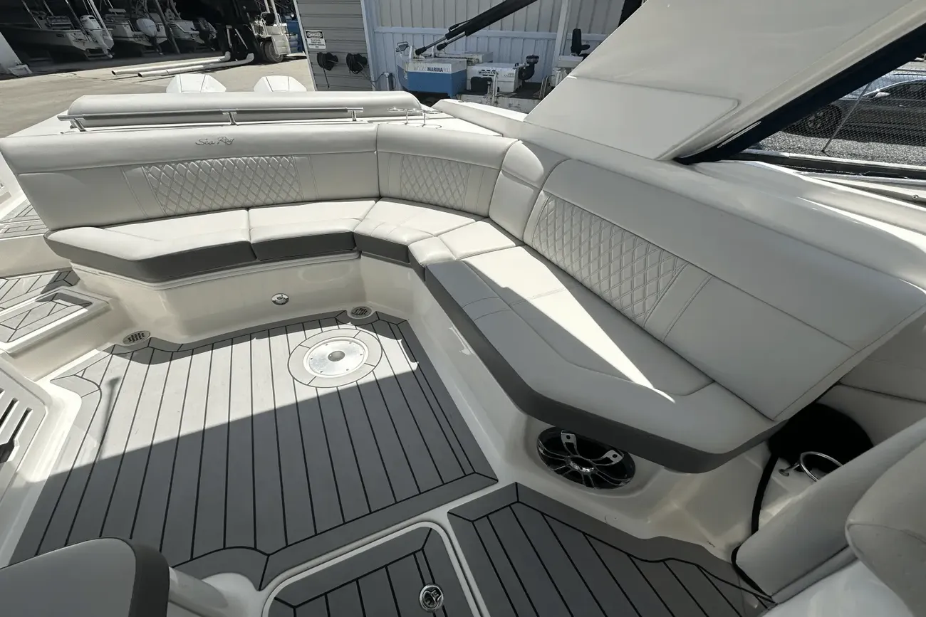 Thumbnail von Sea Ray SLX 310 Outboard