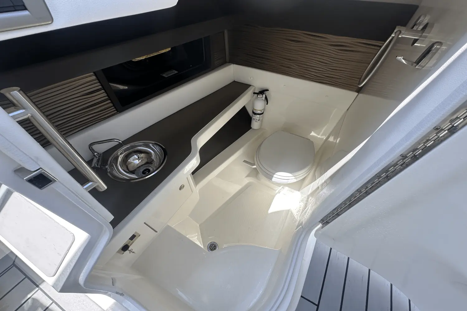 Thumbnail von Sea Ray SLX 310 Outboard