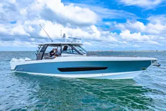 Thumbnail von Boston Whaler 420 Outrage