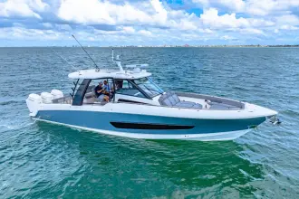 Thumbnail von Boston Whaler 420 Outrage