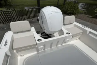 Thumbnail von Boston Whaler 190 Montauk