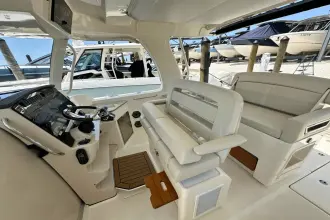 Thumbnail von Boston Whaler 350 Realm