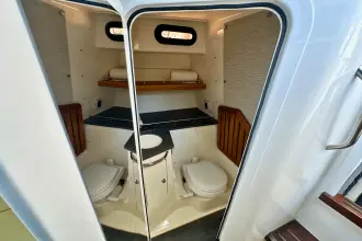 Thumbnail von Boston Whaler 350 Realm