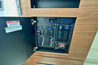 Thumbnail von Boston Whaler 350 Realm