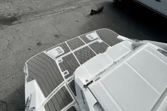 Thumbnail von Sea Ray SLX 350