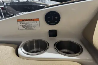 Thumbnail von Sea Ray SDX 250