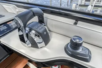 Thumbnail von Sea Ray 370 Sundancer Outboard