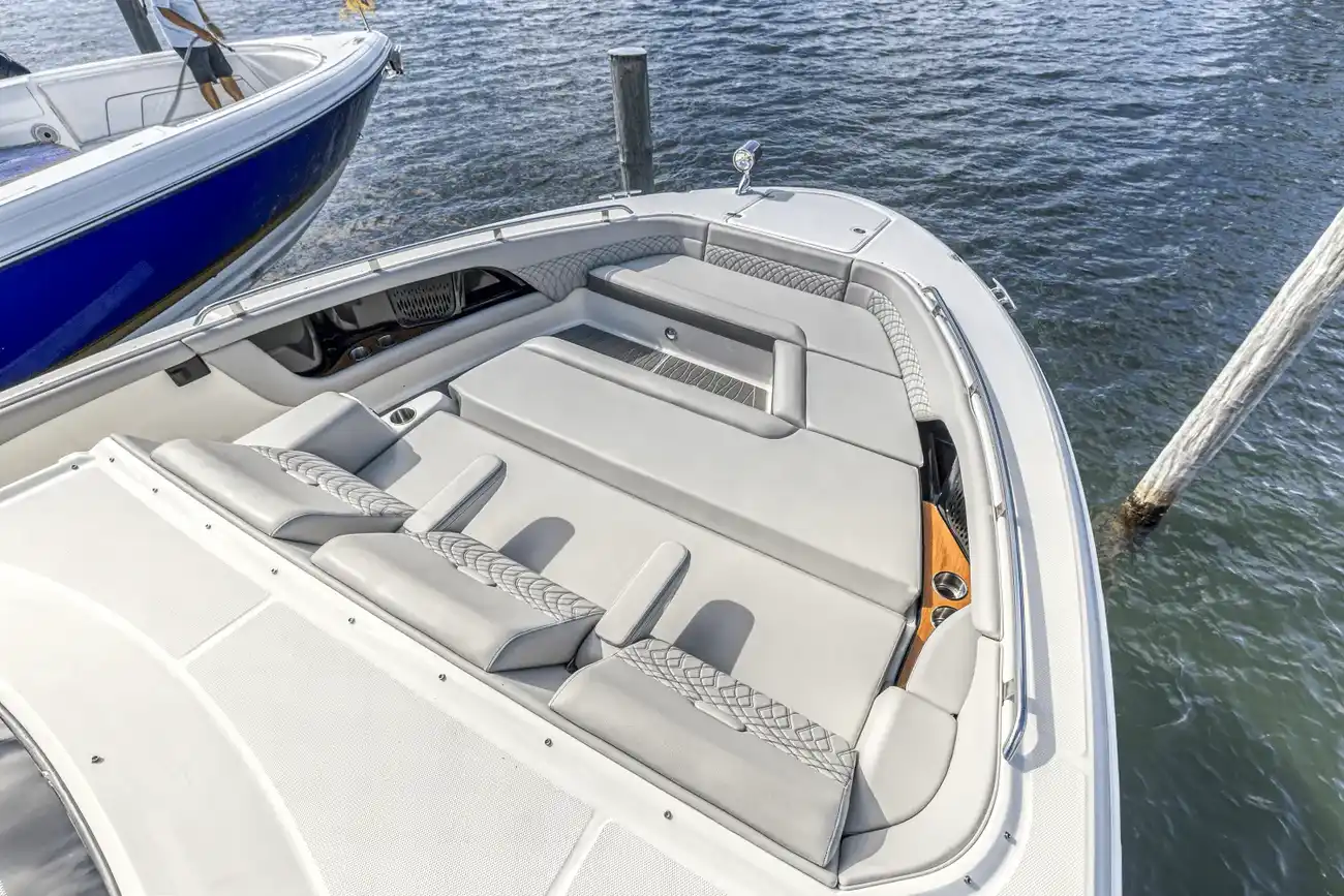 Thumbnail von Sea Ray 370 Sundancer Outboard