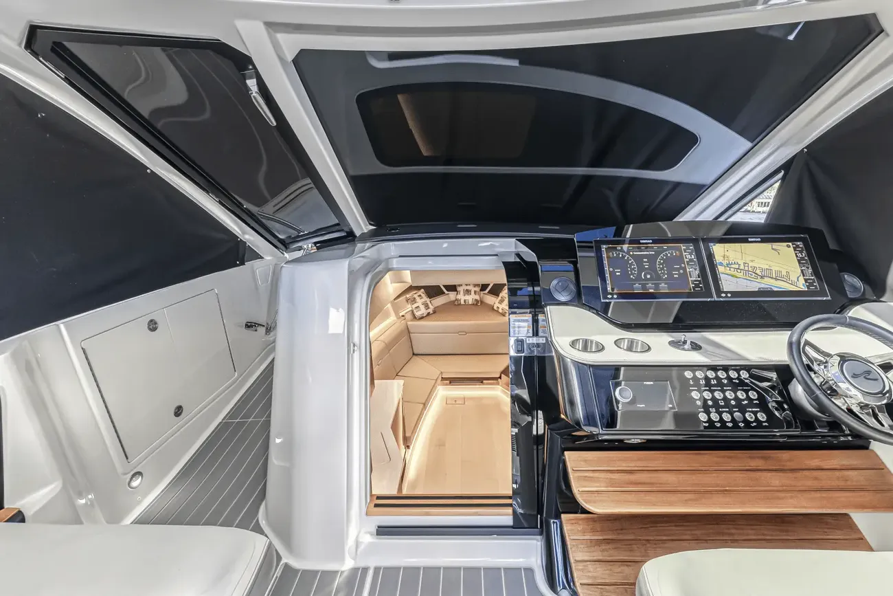 Thumbnail von Sea Ray 370 Sundancer Outboard