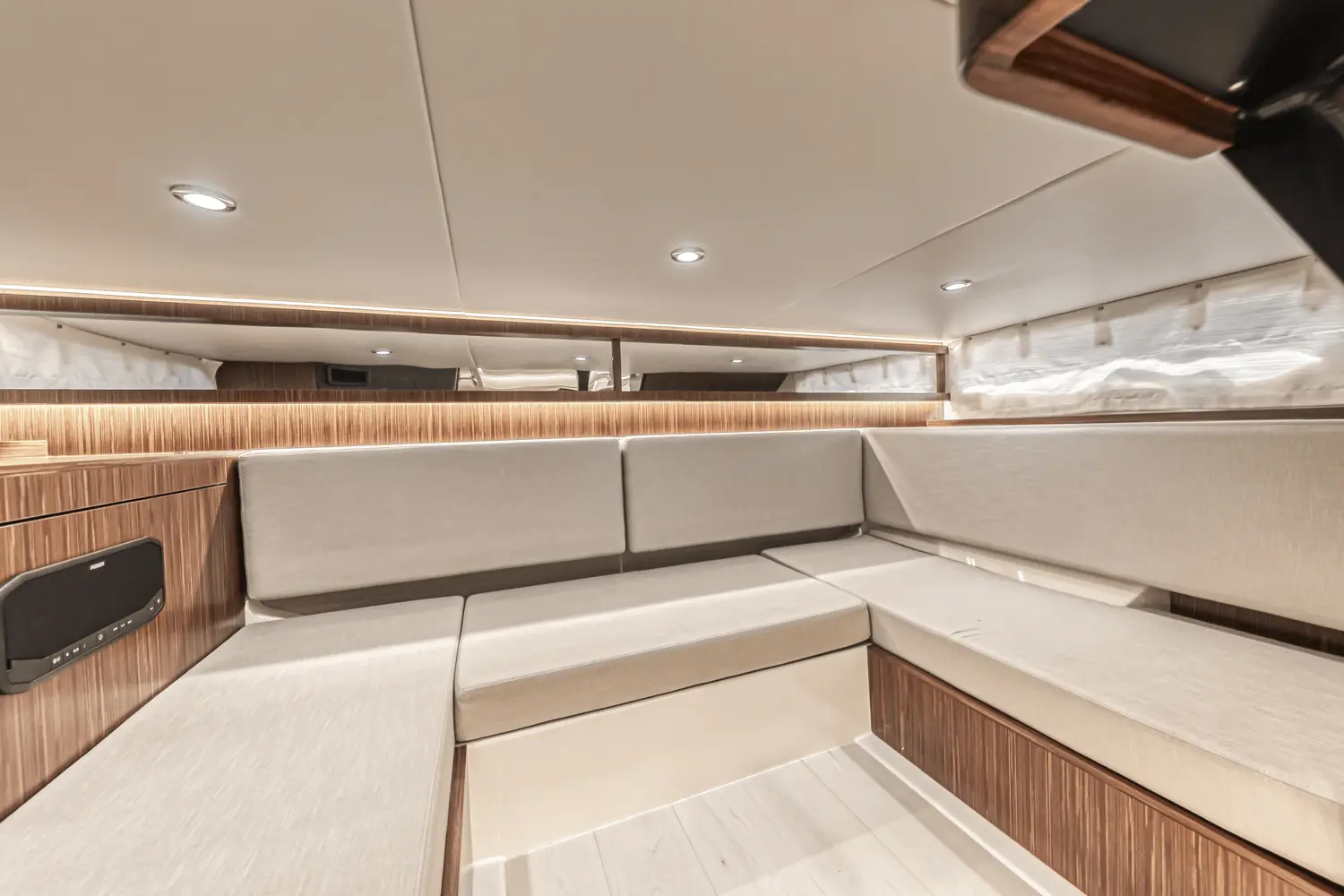 Thumbnail von Sea Ray 370 Sundancer Outboard