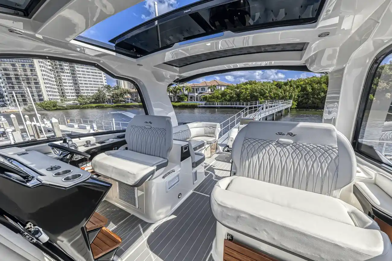 Thumbnail von Sea Ray 370 Sundancer Outboard