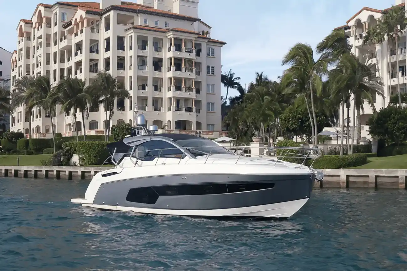 Thumbnail von Azimut Atlantis 45