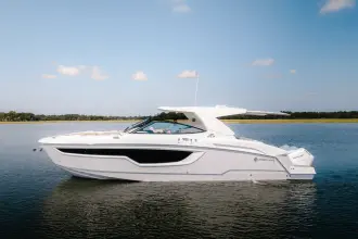 Thumbnail von Cruisers Yachts 38 GLS OB