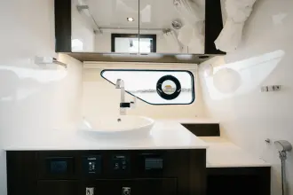 Thumbnail von Cruisers Yachts 38 GLS OB