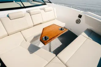 Thumbnail von Cruisers Yachts 38 GLS OB