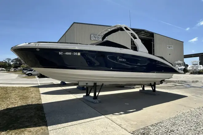 Sea Ray SDX 270