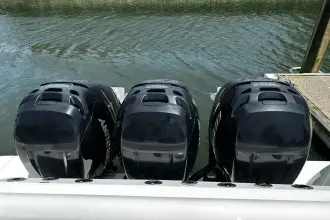 Thumbnail von Boston Whaler 370 Outrage