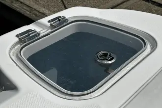 Thumbnail von Boston Whaler 370 Outrage