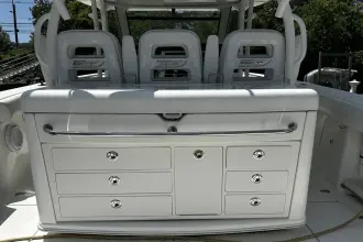 Thumbnail von Boston Whaler 370 Outrage