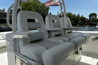 Thumbnail von Boston Whaler 370 Outrage