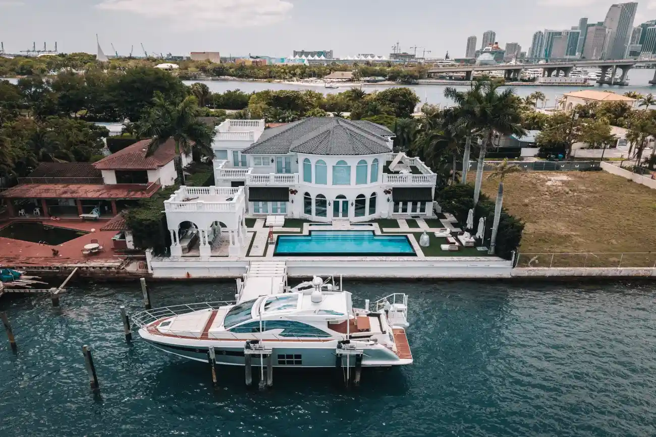 Thumbnail von Azimut 55