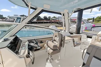 Thumbnail von Boston Whaler 280 Vantage