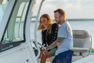 Thumbnail von Boston Whaler 280 Dauntless