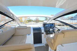 Thumbnail von Cruisers Yachts 390 Express Coupe