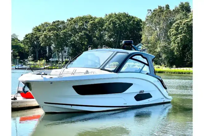 Sea Ray 370 Sundancer Outboard