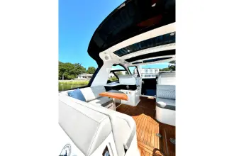 Thumbnail von Sea Ray 370 Sundancer Outboard