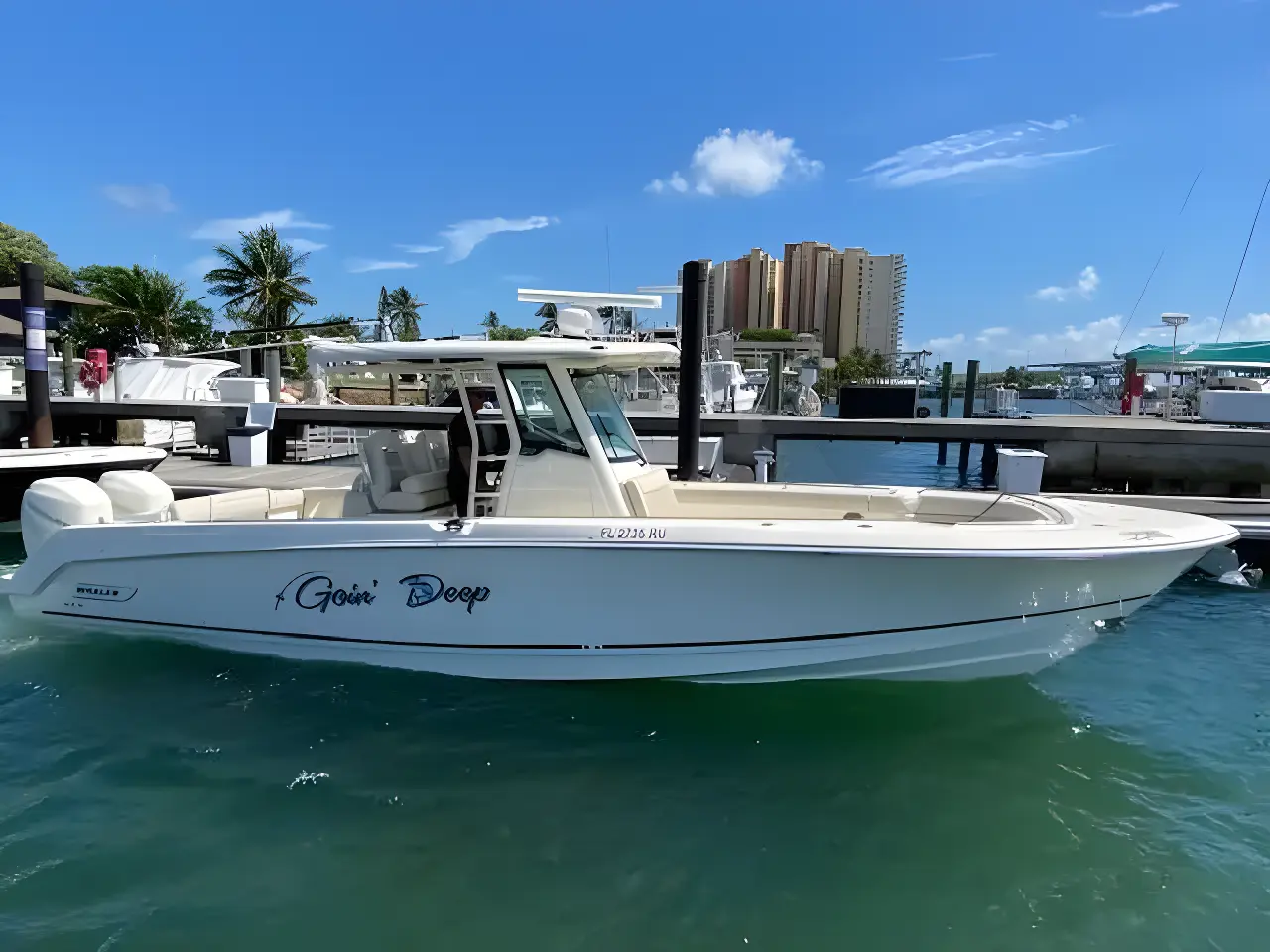 Boston Whaler 330 Outrage